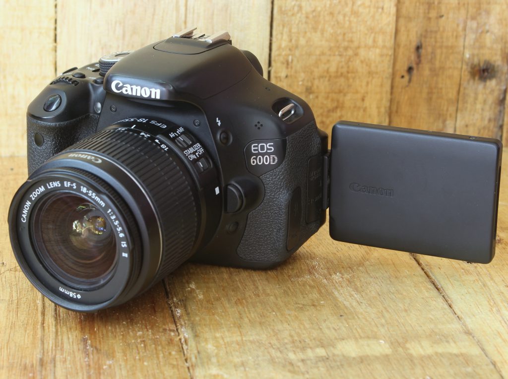 laroskamera.com Jual Kamera DSLR Canon Eos 600D Bekas