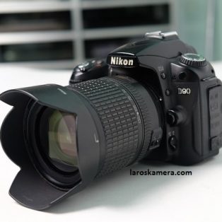 Jual Kamera DSLR Nikon D90 + 18-135mm Second