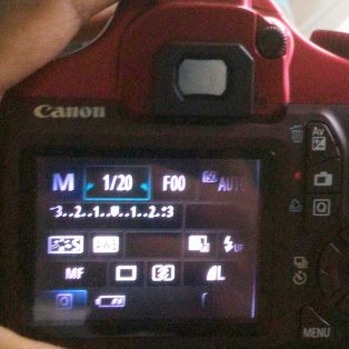 LCD Vignet Pada Kamera Canon EOS 1100D Lebih Baik Ganti LCD