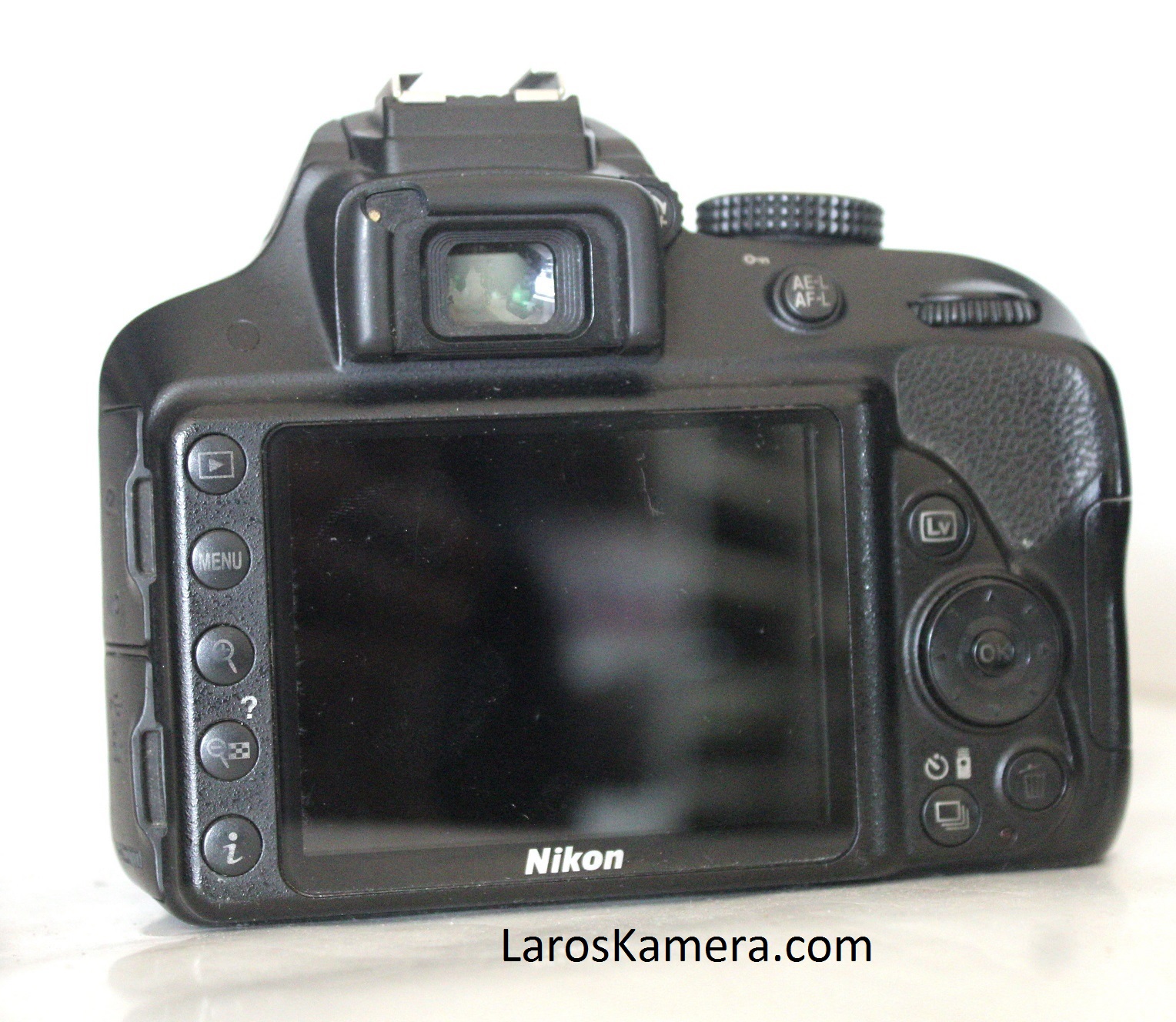 Kamera DSLR Nikon D3300 Lensa 18-55 VR Malang